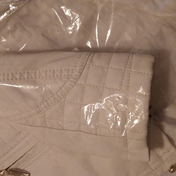 Jacket - Picture 4 of 16